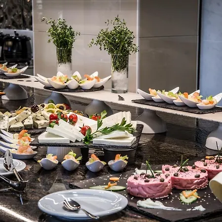 Premier Fort Beach Resort 4*