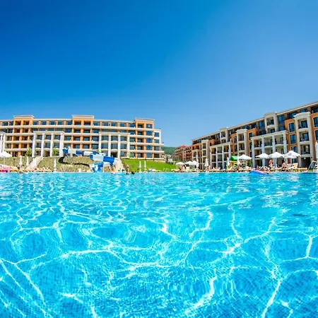 Resort Premier Fort Beach 4*