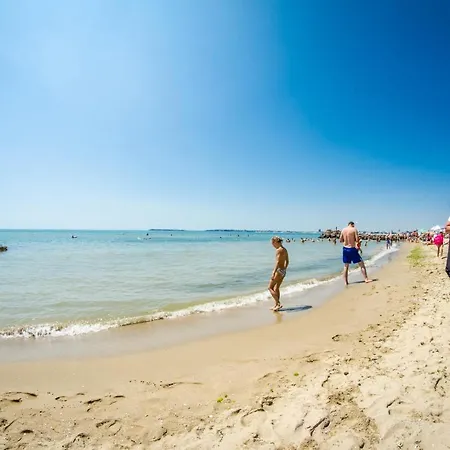 אתר נופש Premier סאני ביץ'