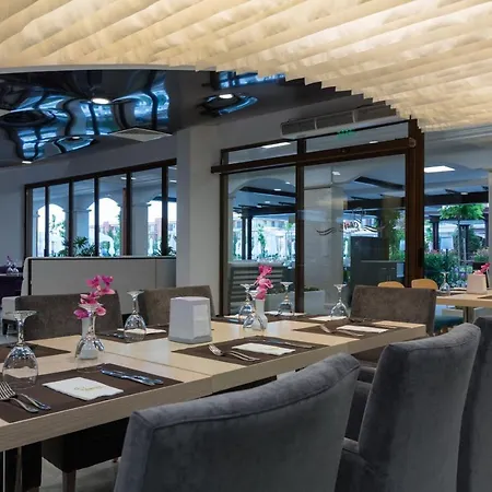 Premier סאני ביץ'