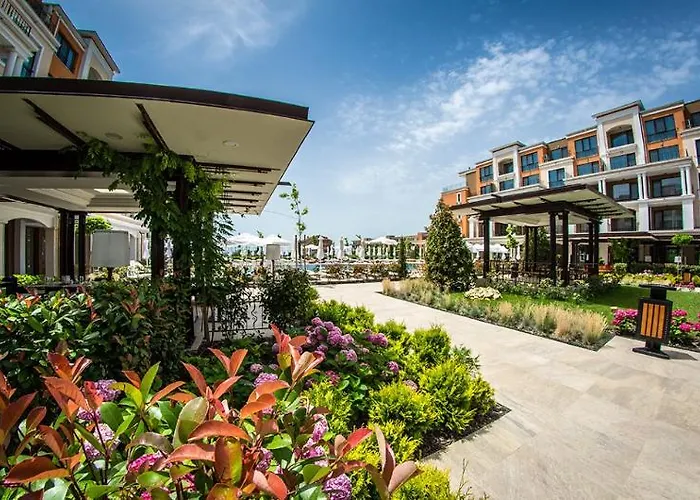 Курортный комплекс Premier 4*